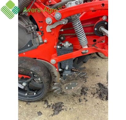 KUHN MAXIMA 3 Double Disc Seeder Row Cleaner